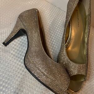 Elegant Gold Peep-Toe Heels BANDALINO